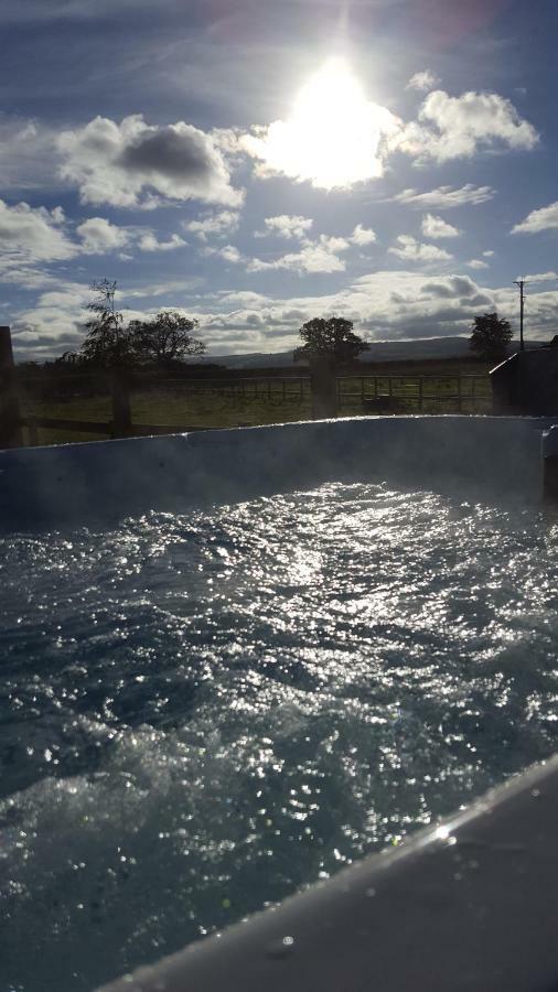 Ruth'S Refresh Country Retreat With Private Hot Tub Villa Shrewsbury Exterior photo